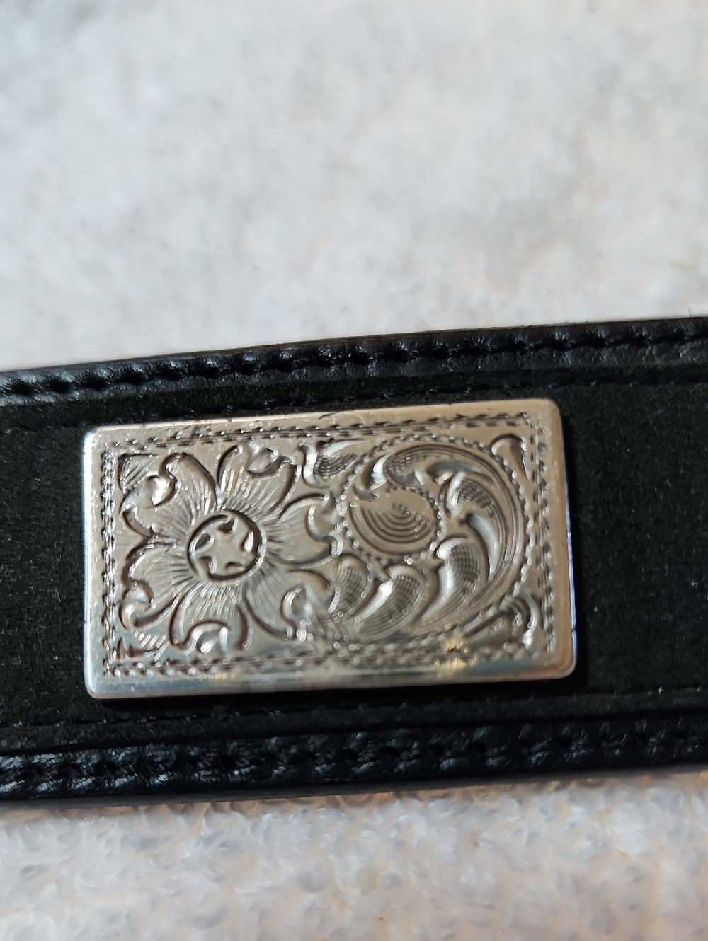 Olga Santini Women's Black Leather Belt Silver Floral Buckle Size M Preowned - Picture 3 of 9